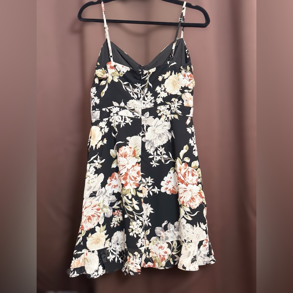 Lulus Outstanding Style Black Floral Ruched Drawstring
Mini Dress Size M - Picture 5 of 9